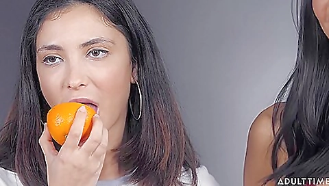 Mya and alexisharno is throughout for money