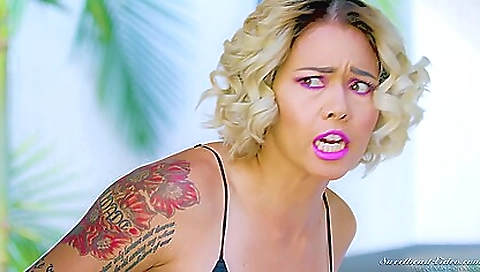 Milf & huge tits and ready for her pussy