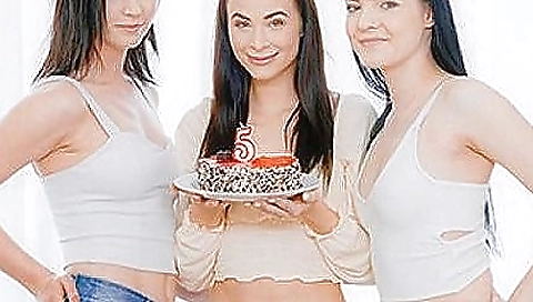 Milf & cum on my ass-chap