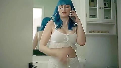 Horny mature woman increasingas ther confidencei tries whore requ